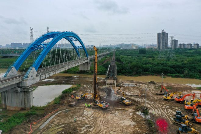 引江濟淮工程新篇章 最后一處鐵路改建工程開工，網絡工程同步推進
